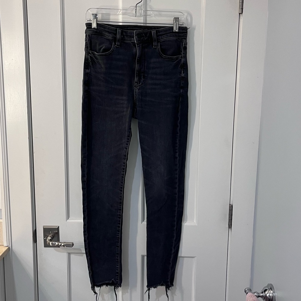 American Eagle size 8 regular skinny jeans.